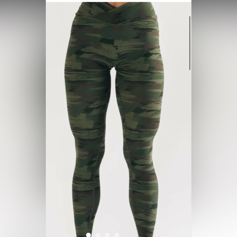 Alphalete size XS green camo leggings